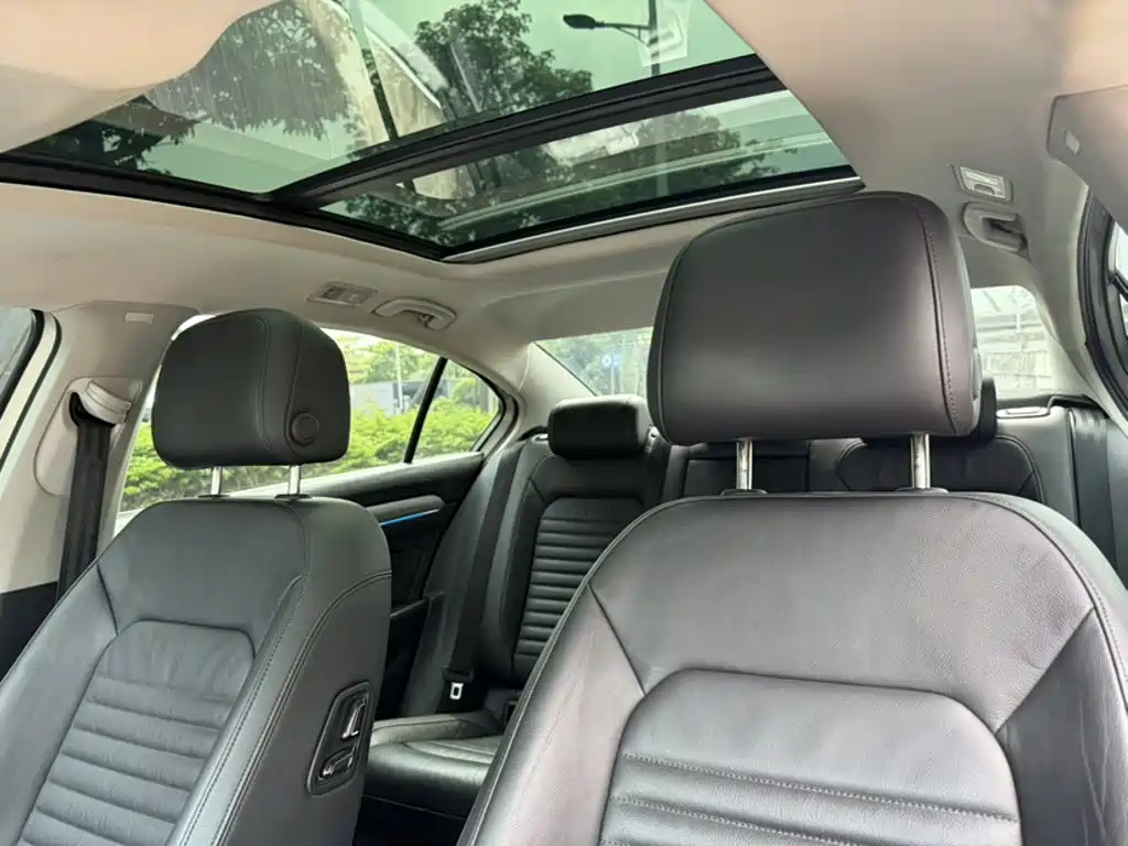 Volkswagen Magotan 2017 330TSI DSG Lead