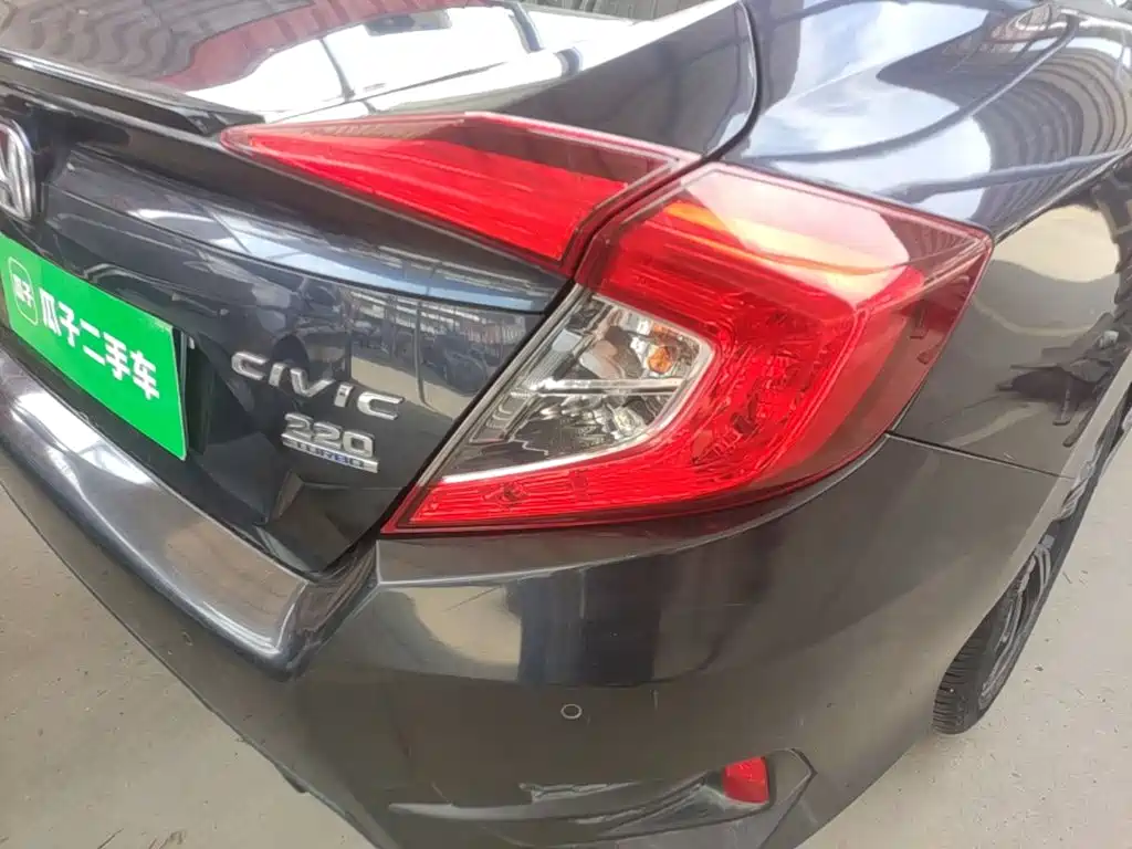 Honda Civic — миниатюра 8