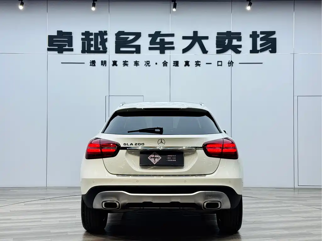Mercedes-Benz GLA 2017 GLA 200 Fashion