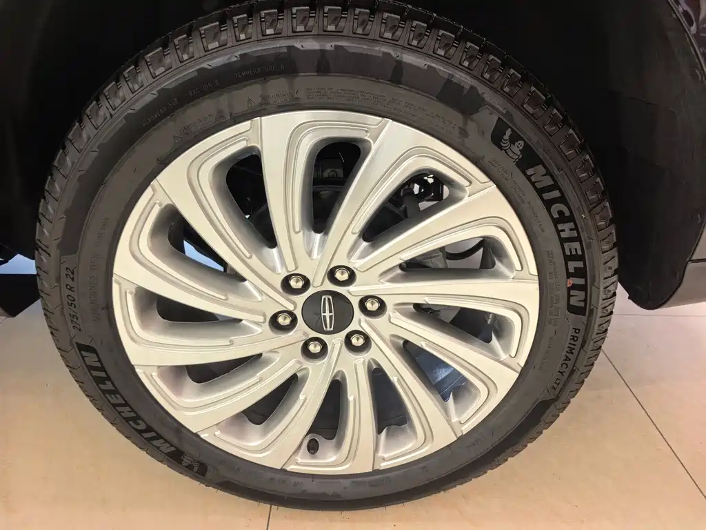 Lincoln Navigator — миниатюра 16