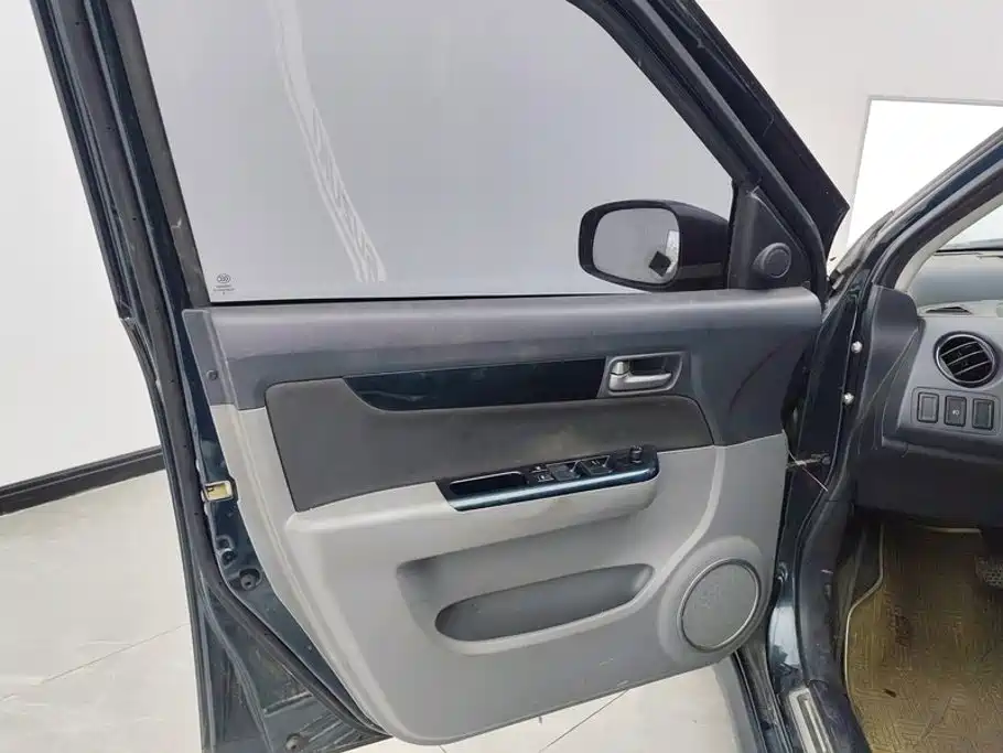 Suzuki Swift — миниатюра 7