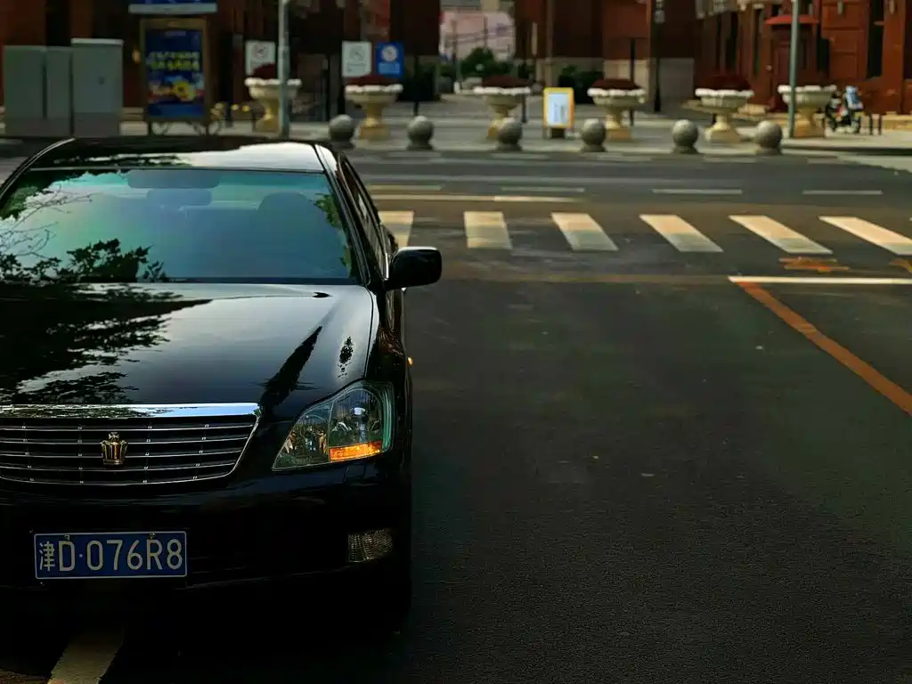 Toyota Crown — миниатюра 4