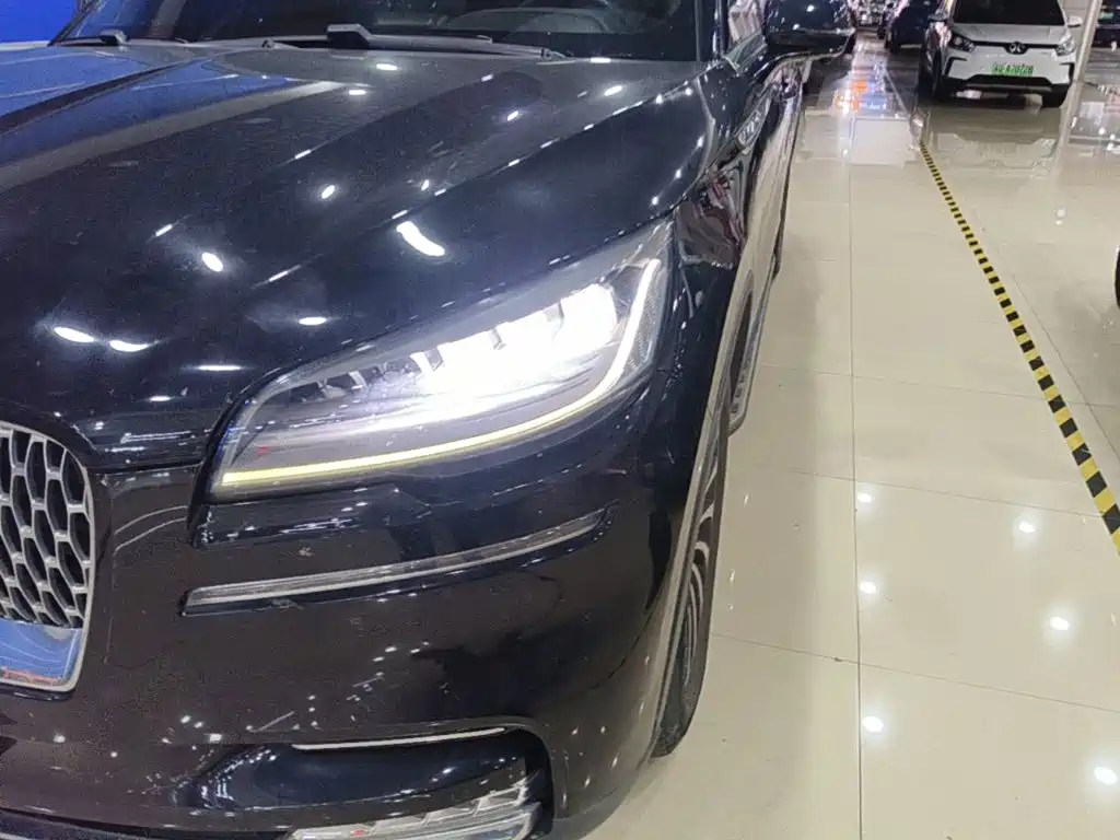 Lincoln Aviator — миниатюра 24