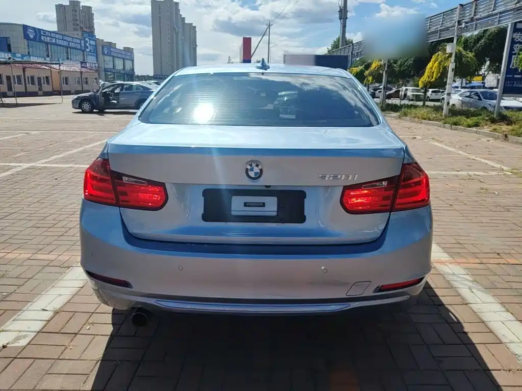 BMW 3 Series — миниатюра 6