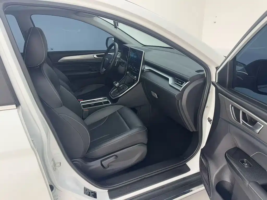 Haval M6 — миниатюра 4
