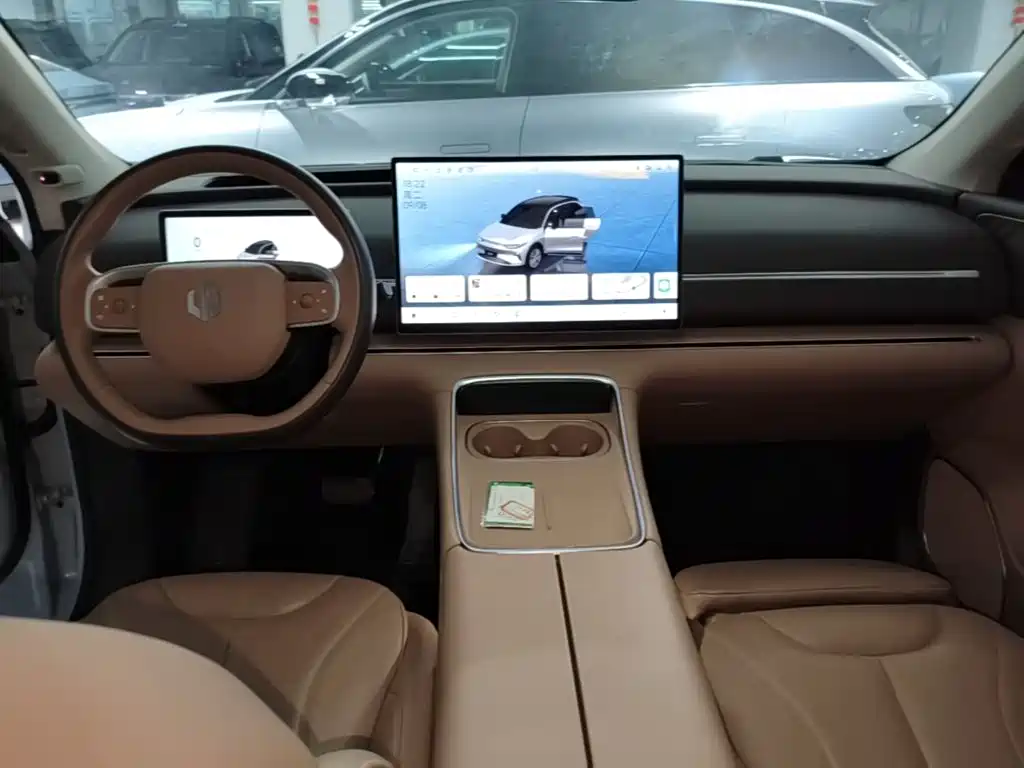 Leapmotor Leapmotor C11 — миниатюра 10