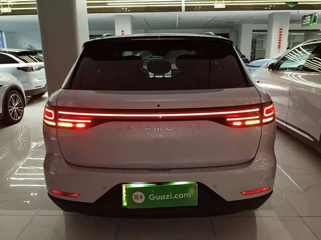 Leapmotor Leapmotor C11 — миниатюра 6