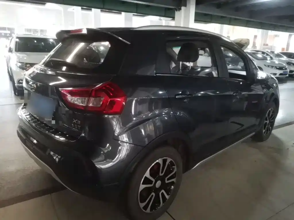 Geely Vision X3 — миниатюра 7