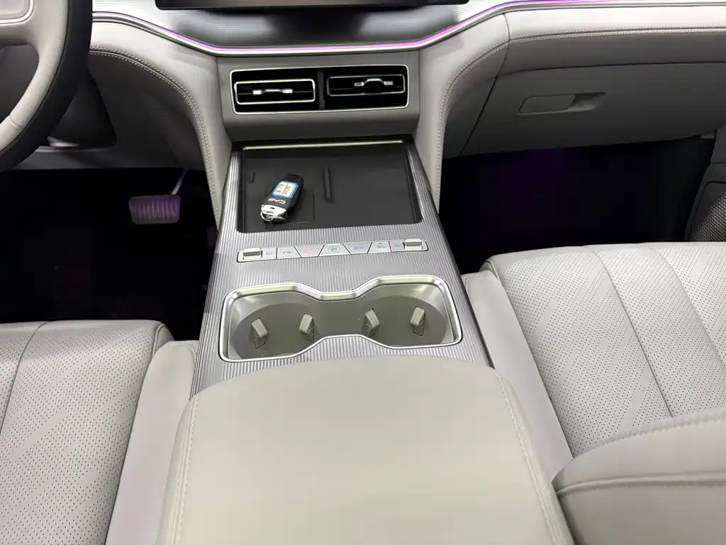 BYD Song Ultra — миниатюра 15
