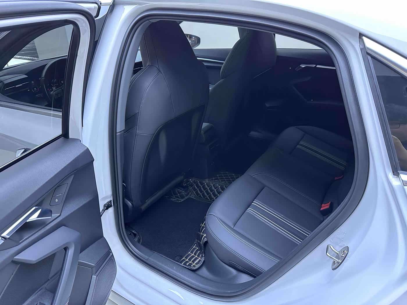 Audi A3 1.4 л 2022 г. Белый, пробег 46000 км