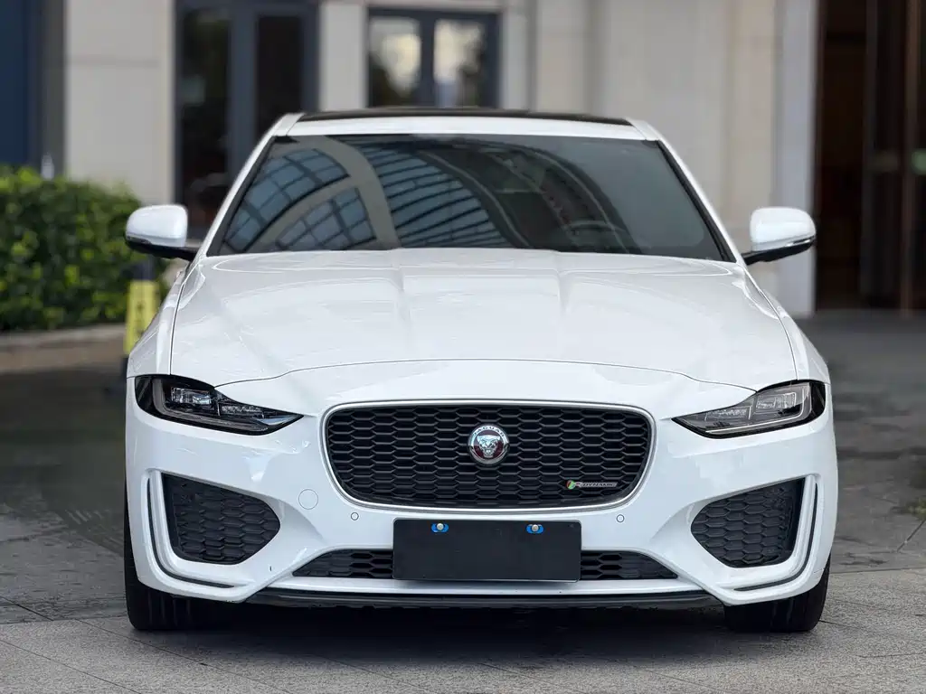 Jaguar XEL — миниатюра 2