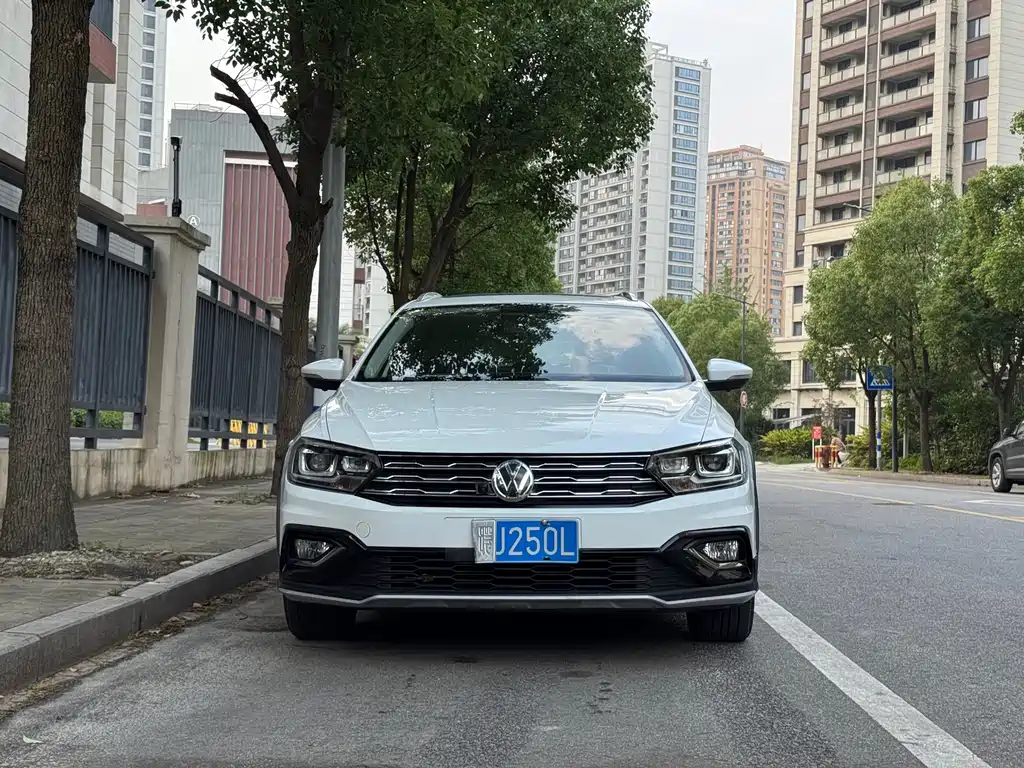 Купить Volkswagen C-Trek