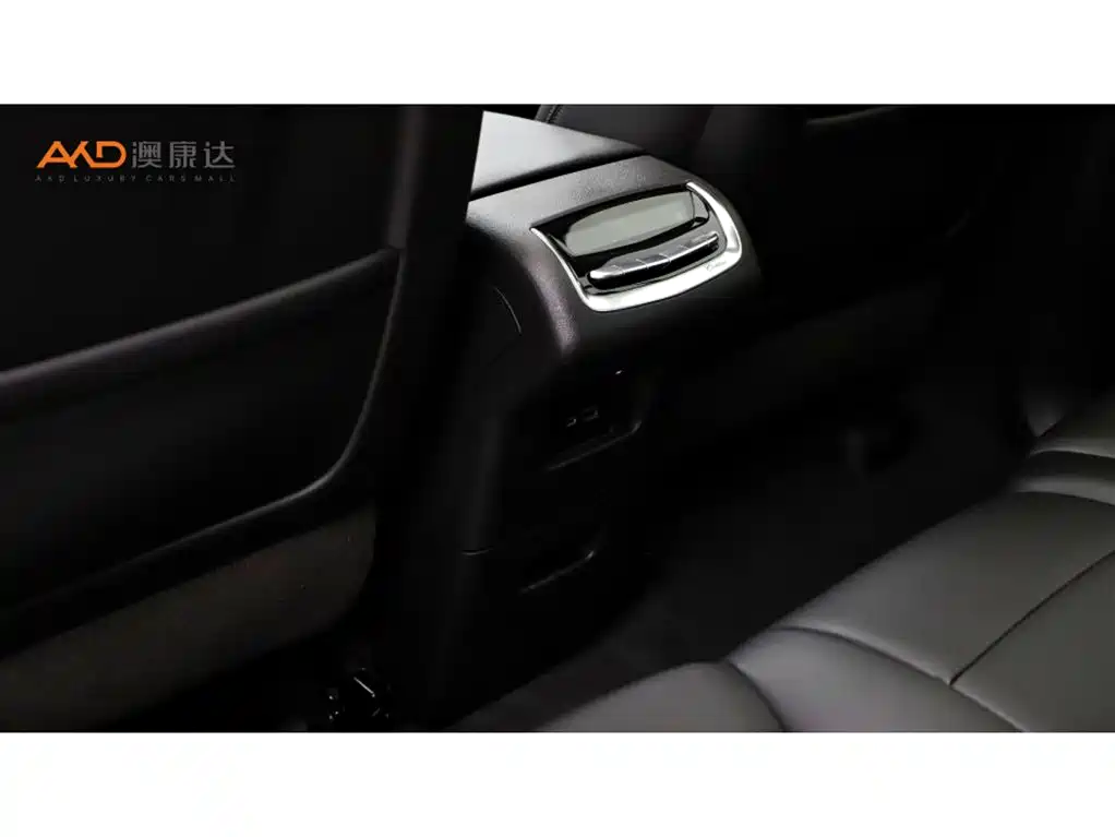 Cadillac XT6 2022 — фото 10