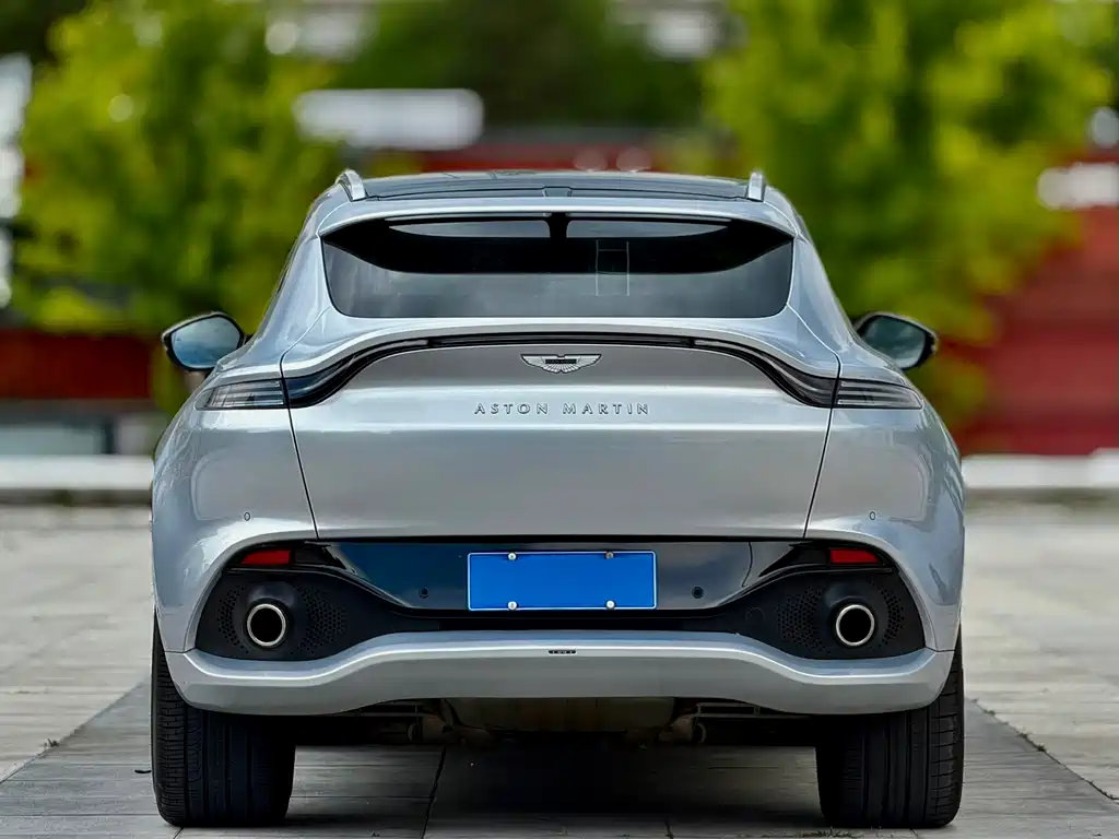 Aston Martin DBX 2020 4.0T V8