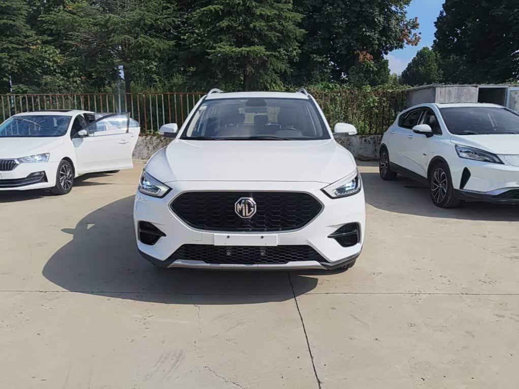 MG MG ZS 1.5 л 2022 г. Белый, пробег 42900 км