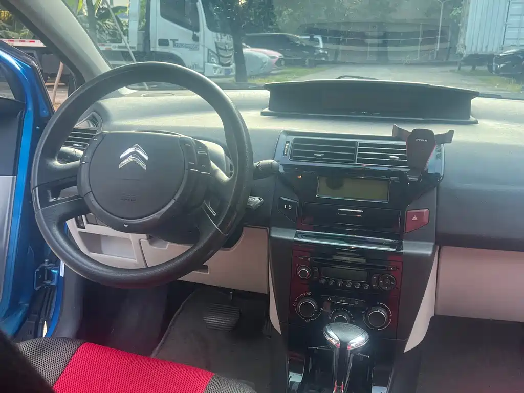 Citroen C-Quatre — миниатюра 10
