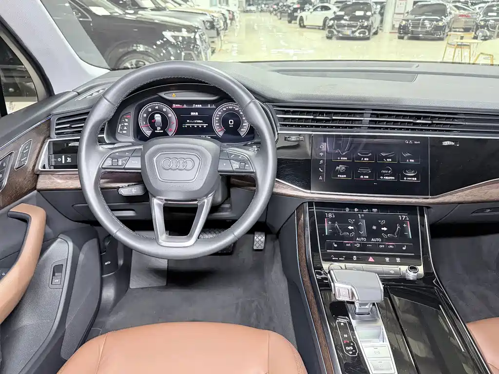 Audi Q7 — миниатюра 12