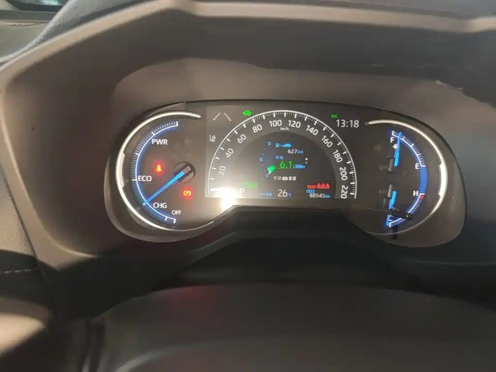 Toyota RAV4 — миниатюра 12