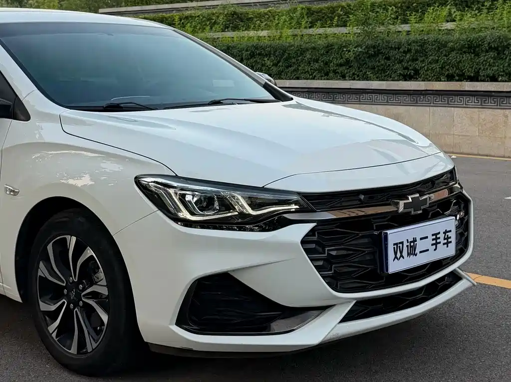 Chevrolet Monza — миниатюра 16
