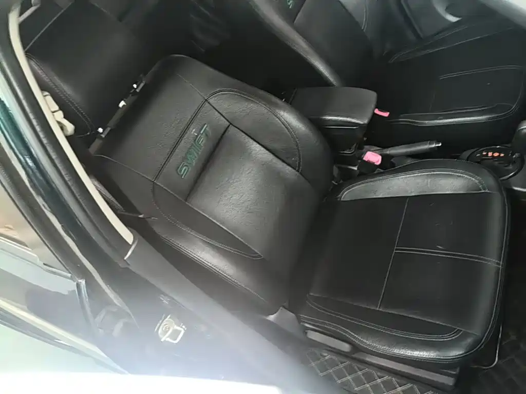 Suzuki Swift — миниатюра 25
