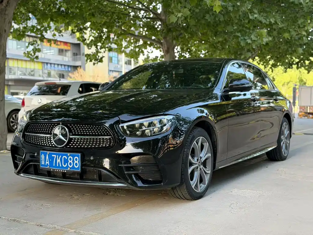 Mercedes-Benz E-Class 2021