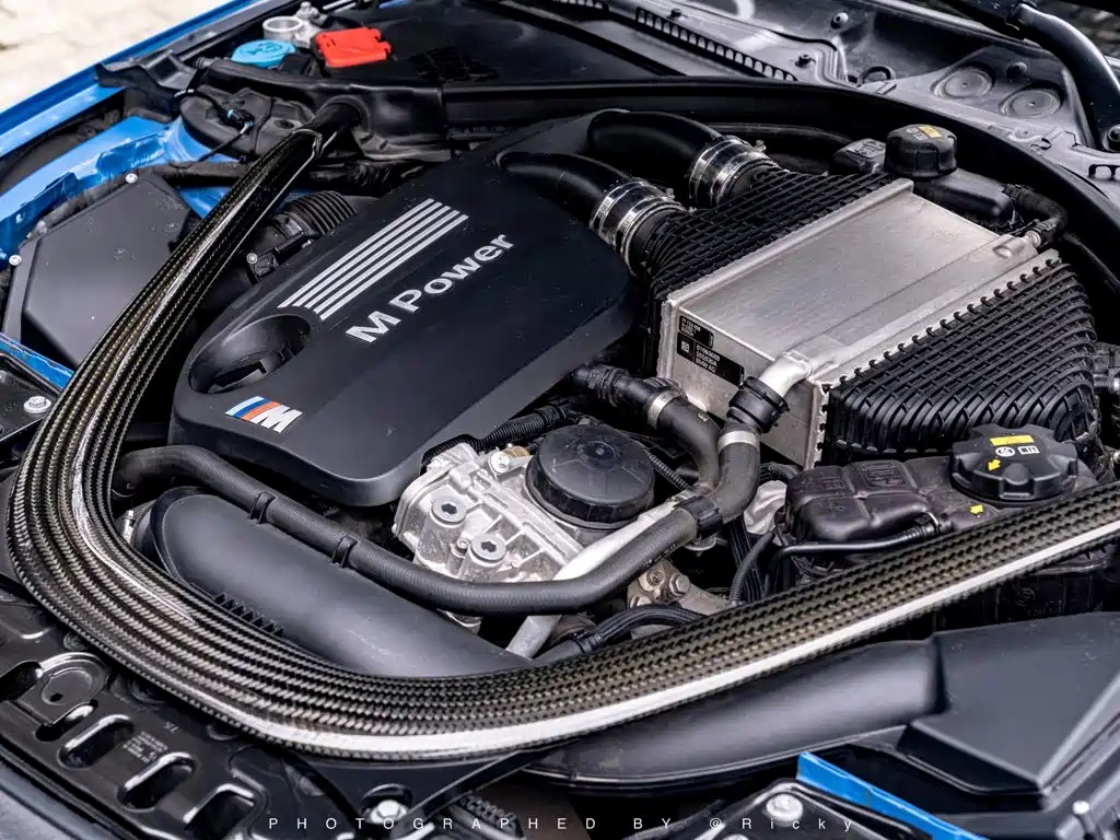 BMW M4 — миниатюра 13