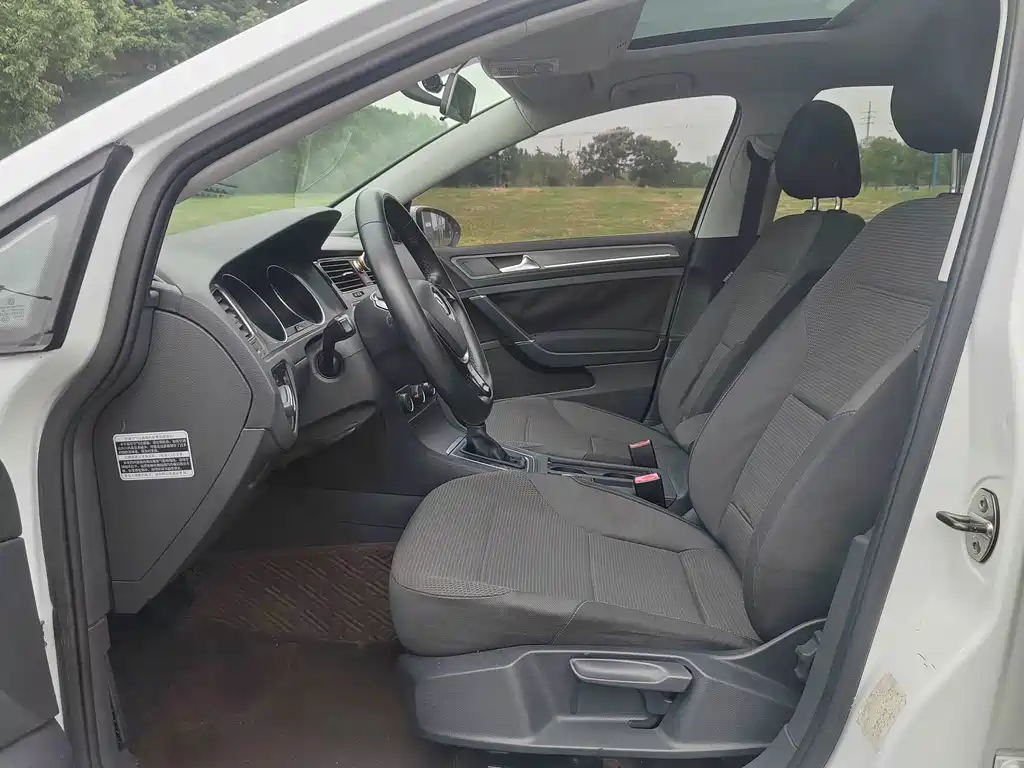 Volkswagen Golf — миниатюра 4
