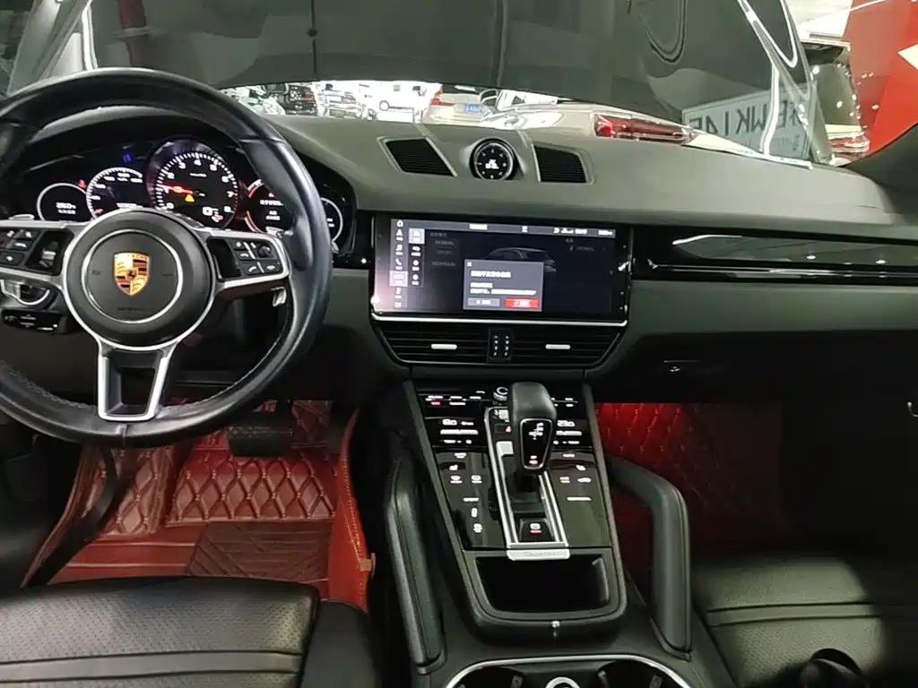 Porsche Cayenne — миниатюра 13