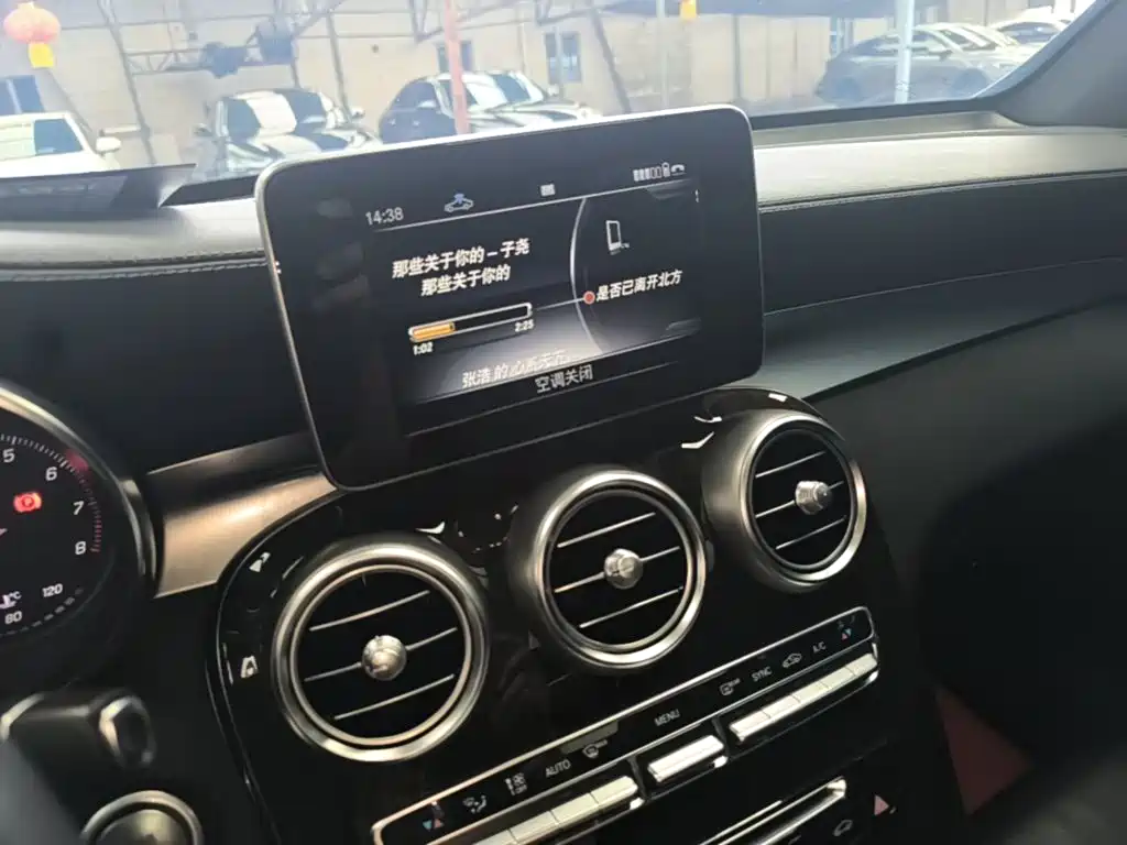 Mercedes-Benz GLC 2018 GLC 260 4MATIC
