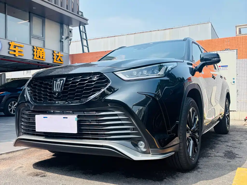 Toyota Crown Kluger