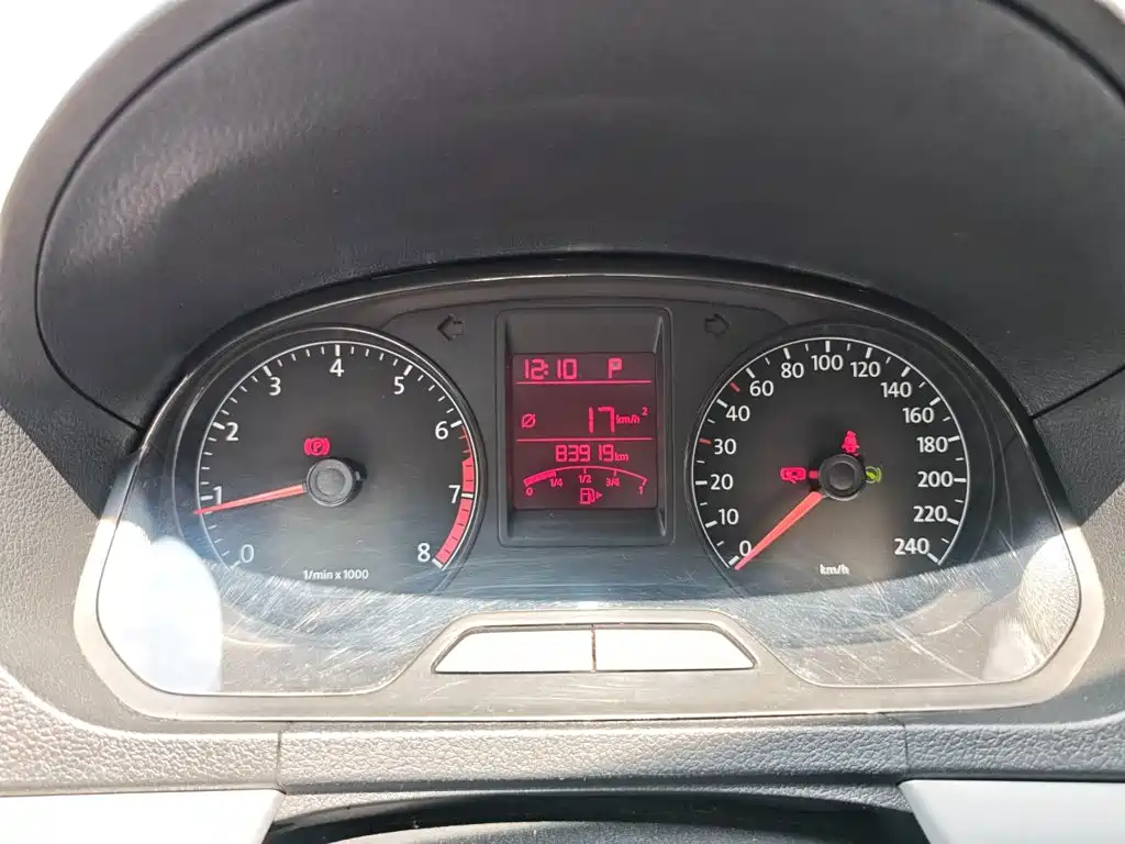 Volkswagen Jetta — миниатюра 14
