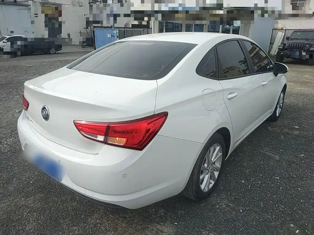 Buick Verano — миниатюра 7