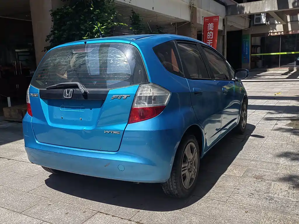 Honda Fit — миниатюра 7