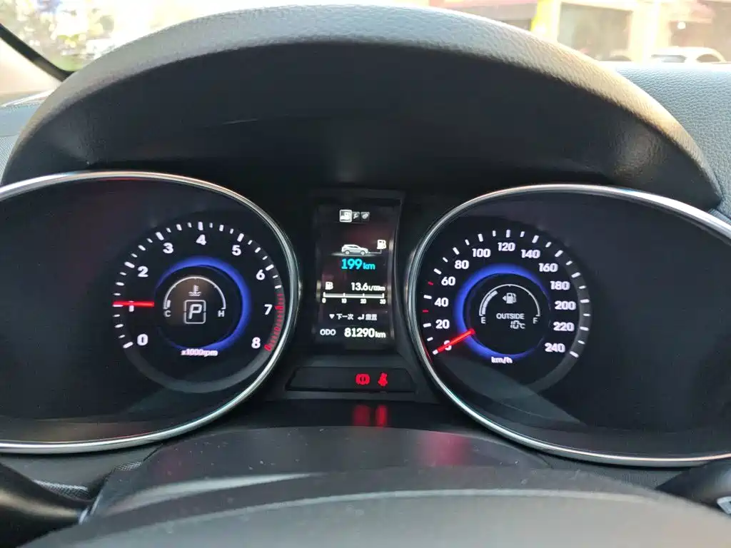 Hyundai Santa Fe — миниатюра 12