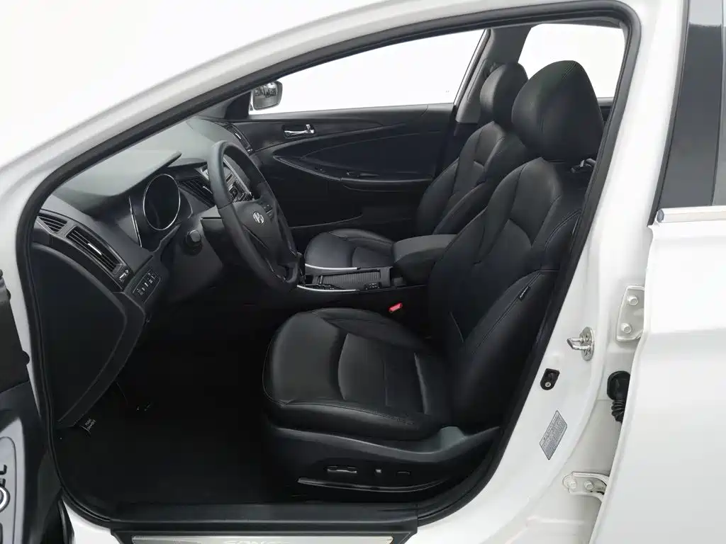 Hyundai Sonata — миниатюра 10