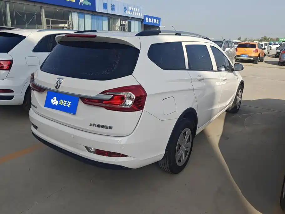 Baojun 310W — миниатюра 3