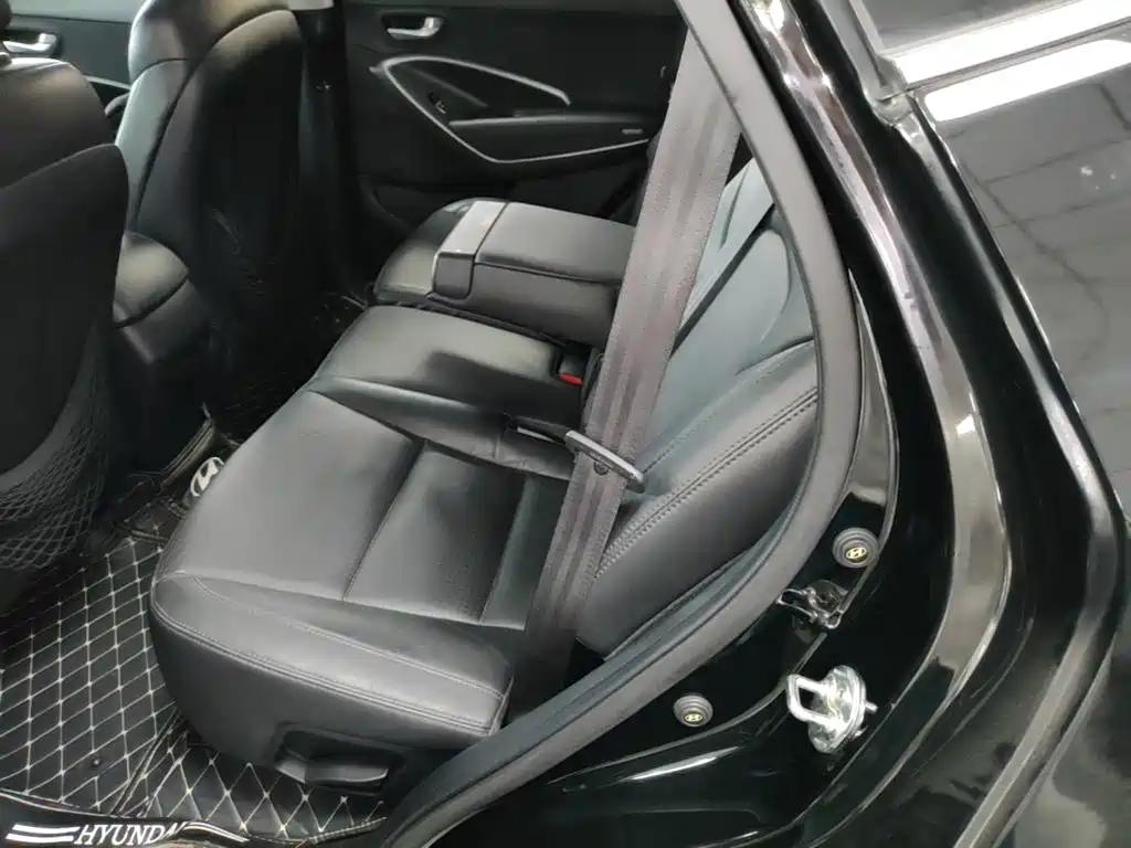 Hyundai Santa Fe — миниатюра 17