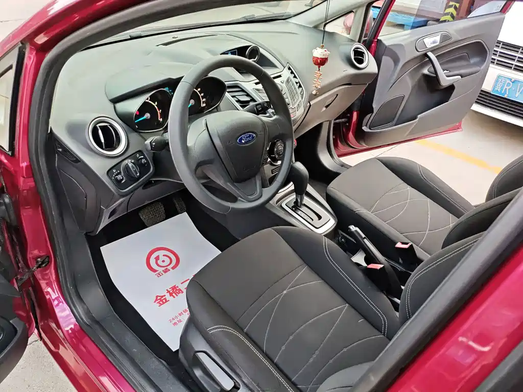 Ford Fiesta — миниатюра 8