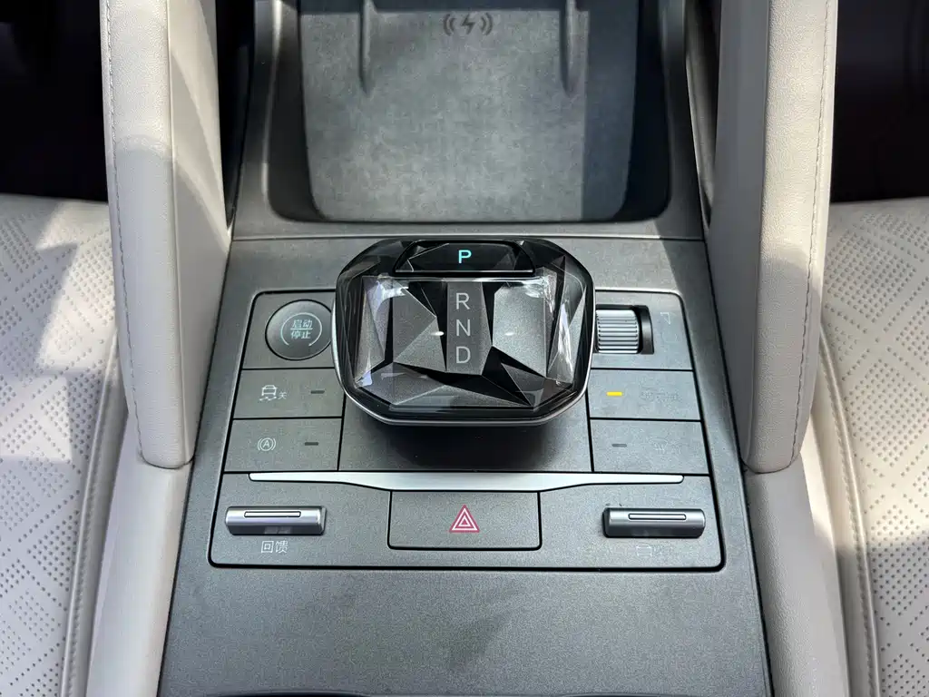 BYD Yuan UP — миниатюра 15