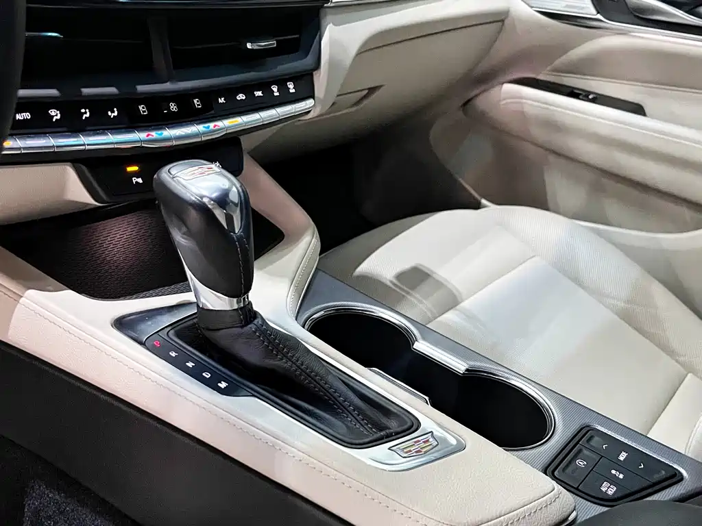 Cadillac CT4 — миниатюра 15