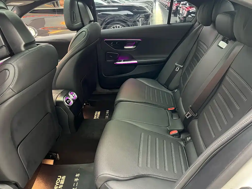 Mercedes-Benz C-Class — миниатюра 10