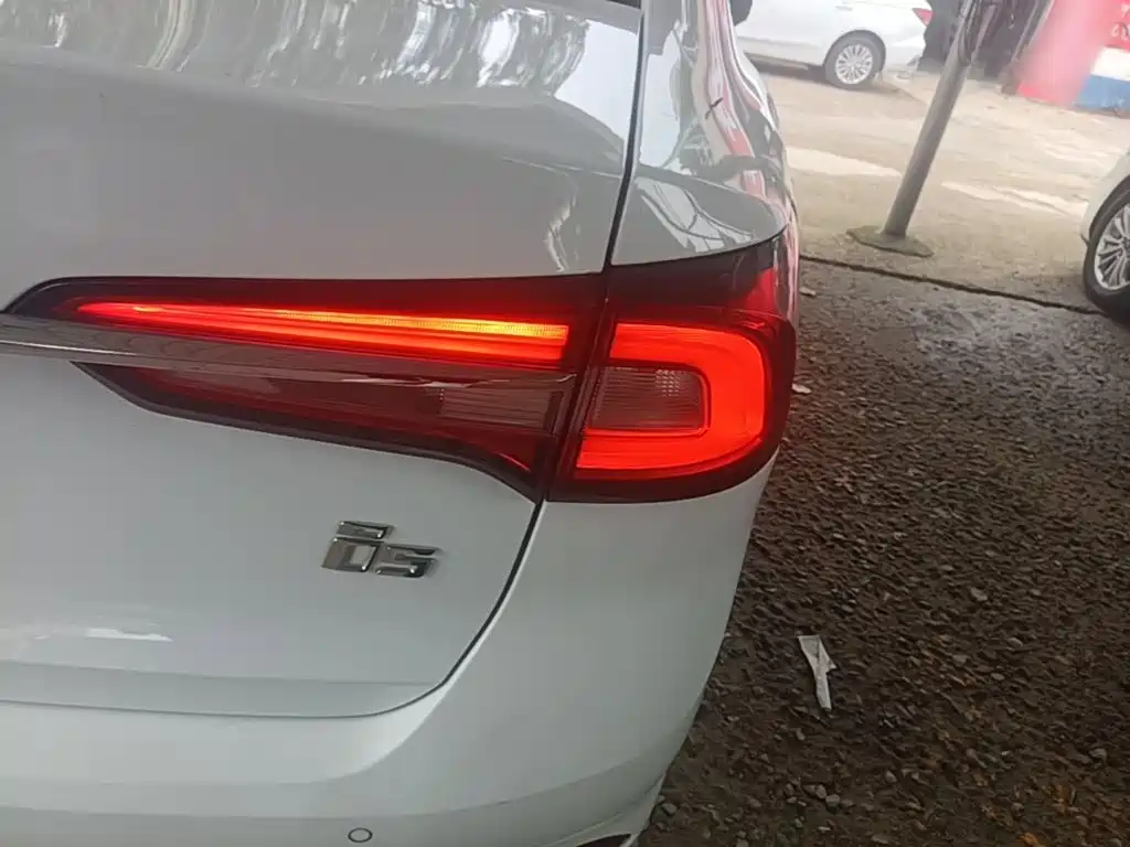Roewe i5 — миниатюра 8