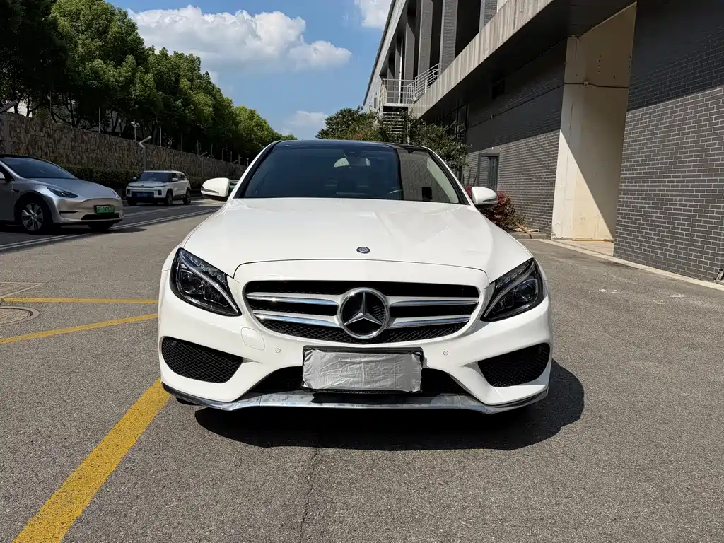 Mercedes-Benz C-Class — миниатюра 2