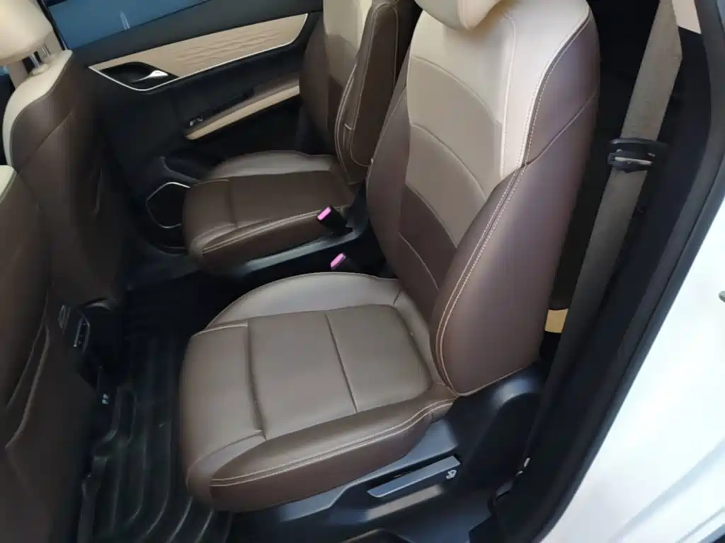 BYD MAX New Energy — миниатюра 17
