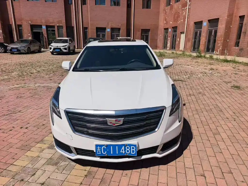 Cadillac XTS — миниатюра 2
