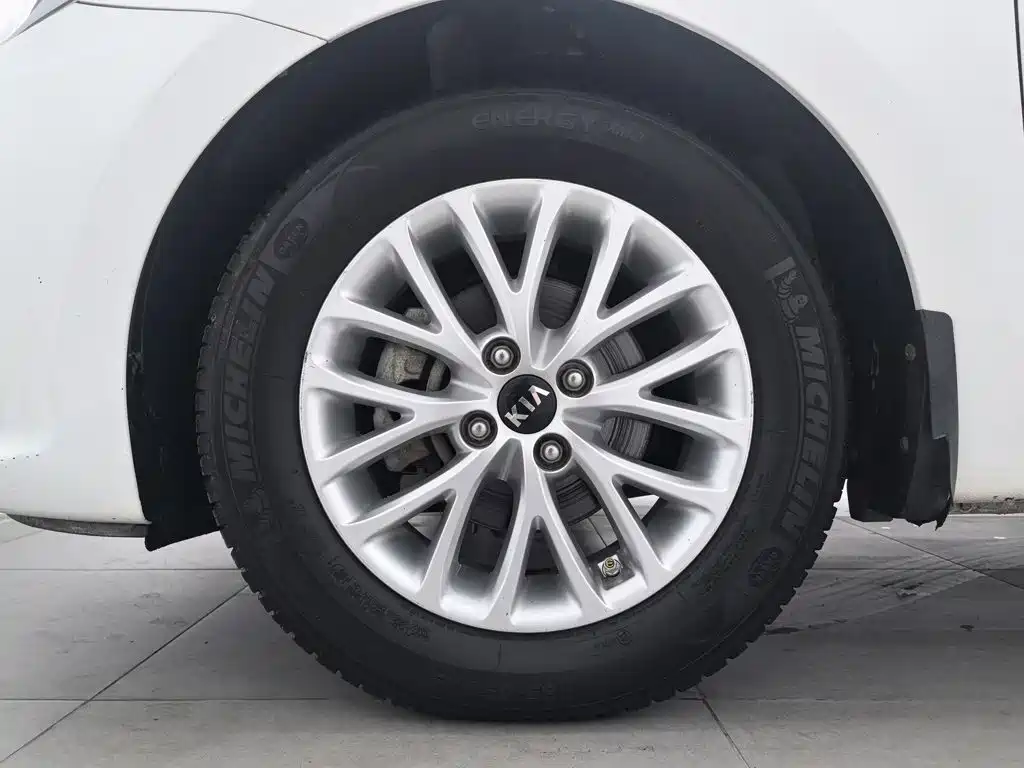 Kia K2 — миниатюра 17