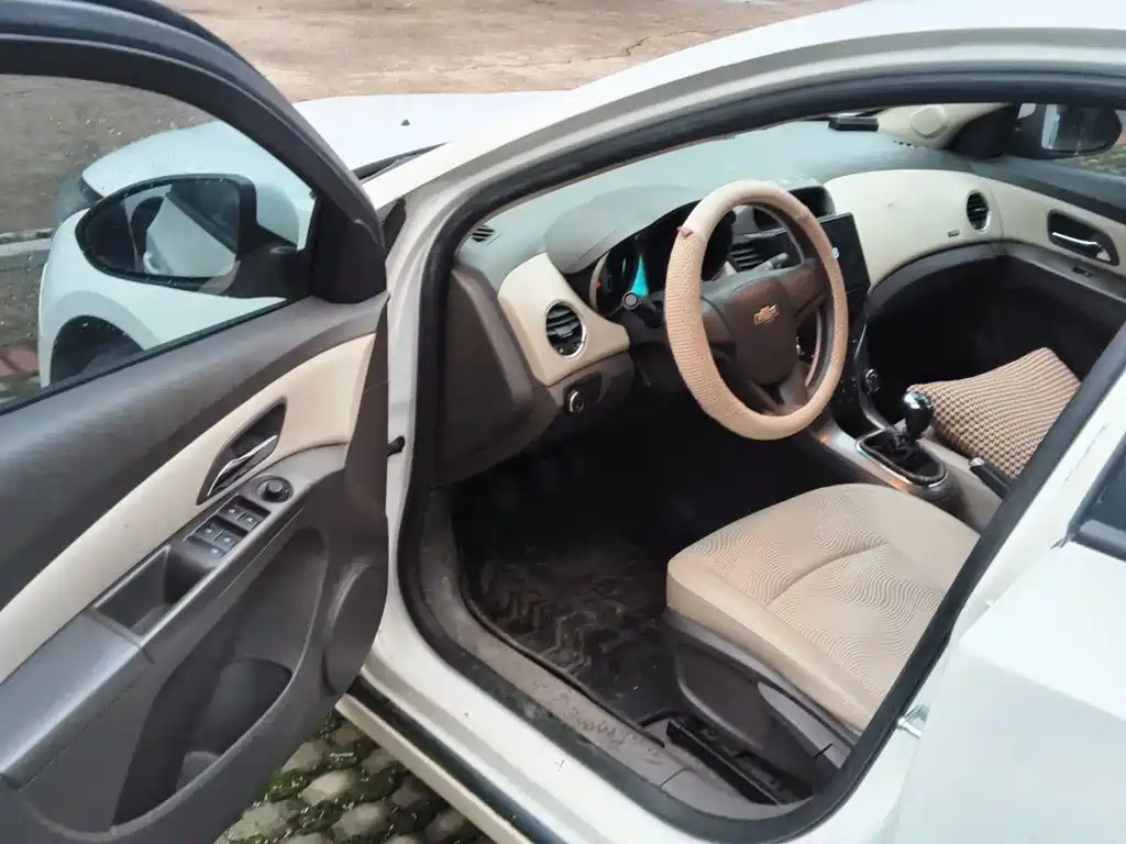 Chevrolet Cruze — миниатюра 12