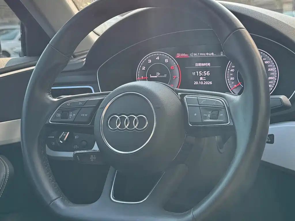 Audi A4L 2023 — фото 14