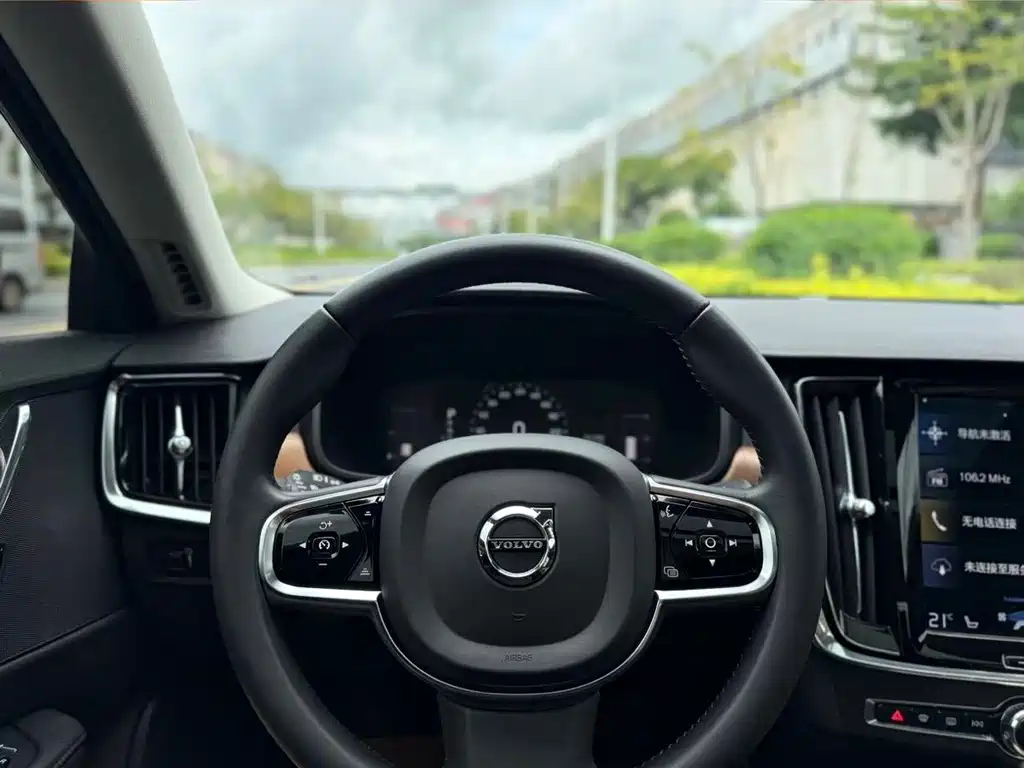 Volvo S90 — миниатюра 7
