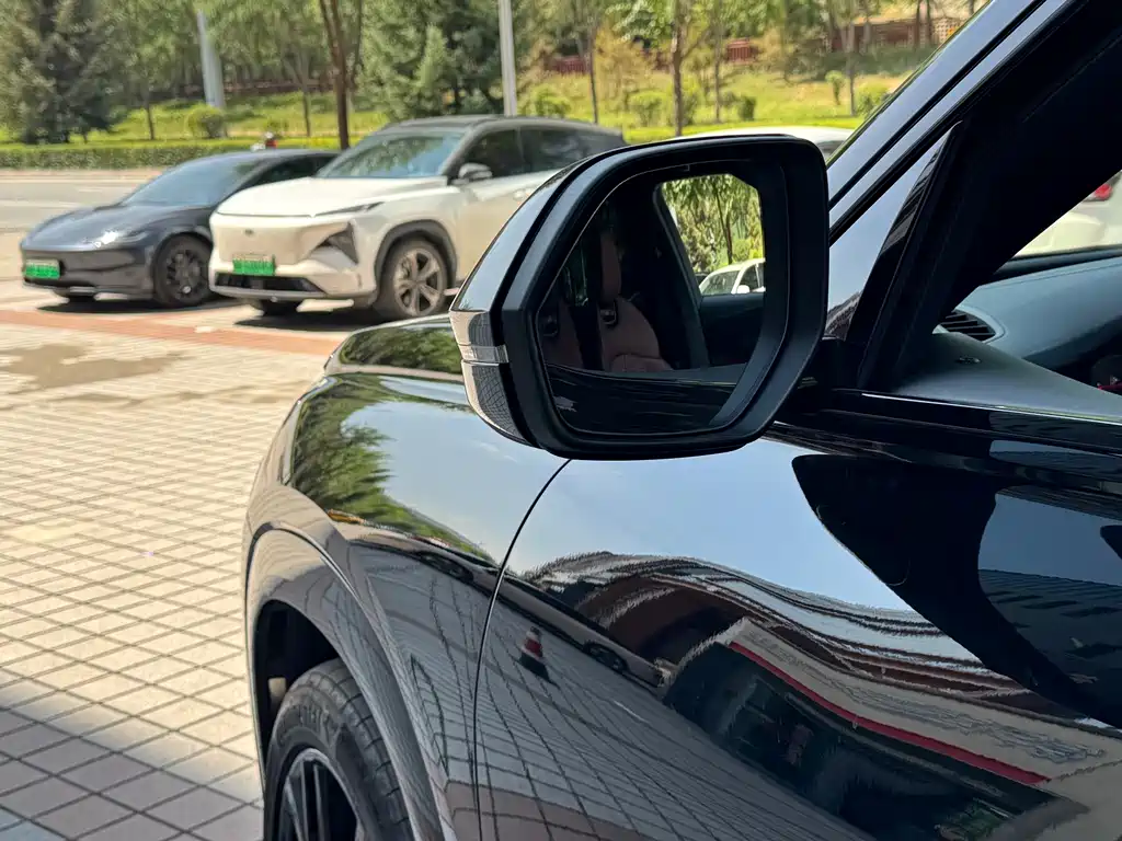 Audi Q6 — миниатюра 6